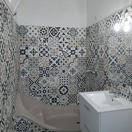 Rénové Avec 2 Et Espace Bien-être Apartamento *